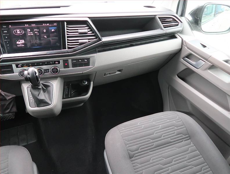 Volkswagen Caravelle (2021) Comfortline 2.0 TDI, ČR - fotka 8 z 15