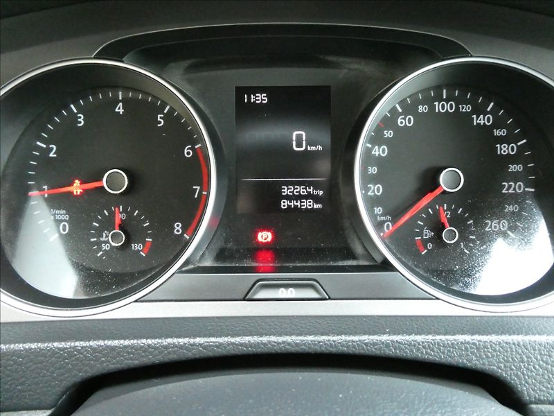 Volkswagen Golf 1,2 TSi 81kW auto klima, závěs - fotka 32 z 50