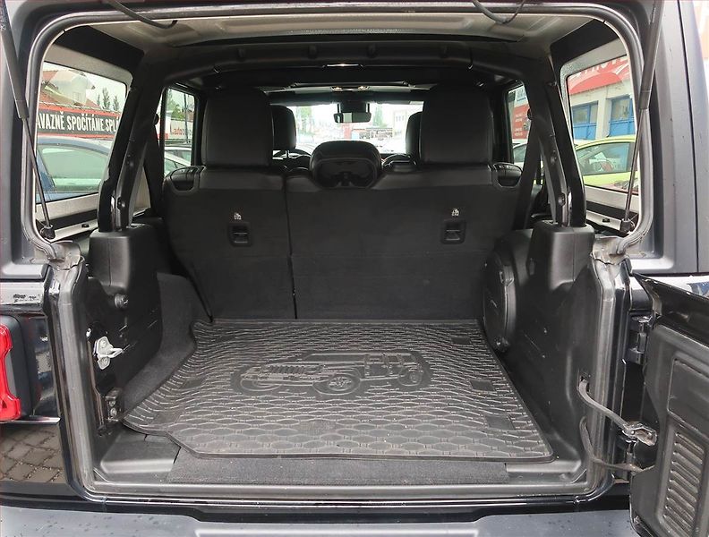 Jeep Wrangler (2019) 2.2 MultiJet - fotka 14 z 17