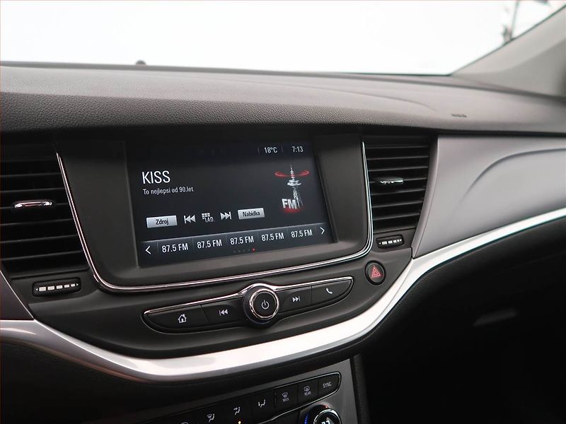 Opel Astra (2016) 1.6 CDTI, Automat, Serv.kniha - fotka 12 z 15
