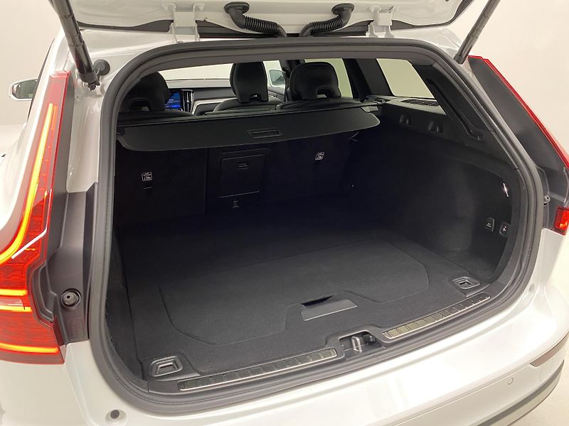 Volvo V60 T6 AWD RECHARGE REZERVACE - fotka 5 z 54