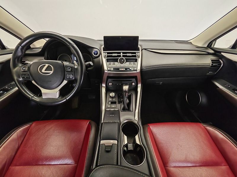 Lexus NX 300h 300h AWD PRESTIEGE SAFETY - fotka 12 z 43