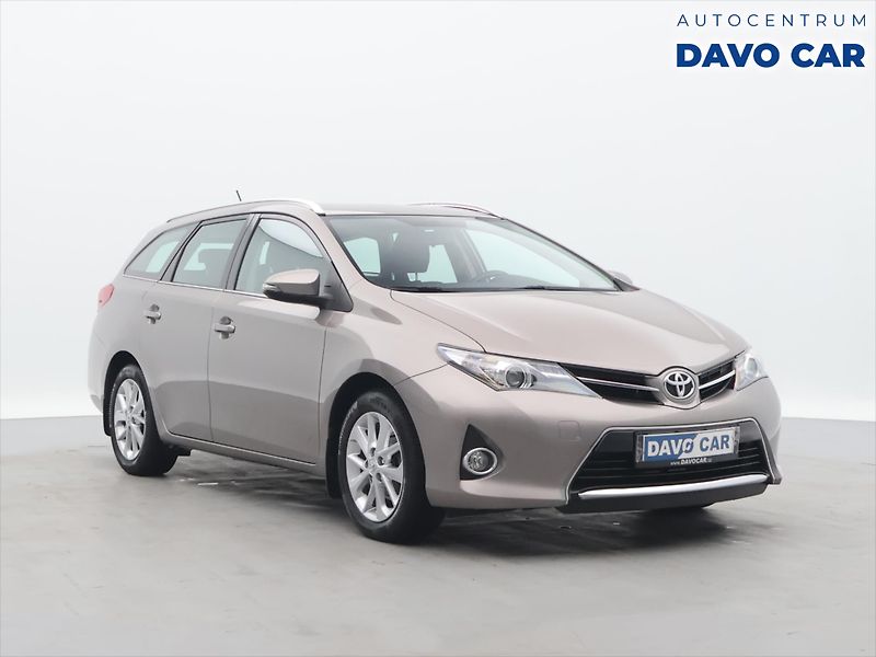 Toyota Auris 1,6 i 97kW Serv. Kniha - fotografie inzerátu