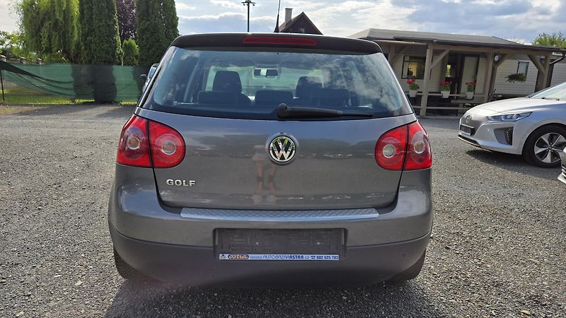 Volkswagen Golf 1.4 TRENDLINE  59KW - fotka 10 z 35
