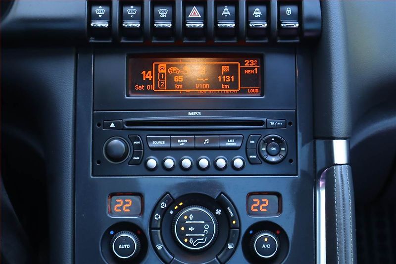Peugeot 3008 (2009) 1.6 HDi, Tempomat - fotka 12 z 21