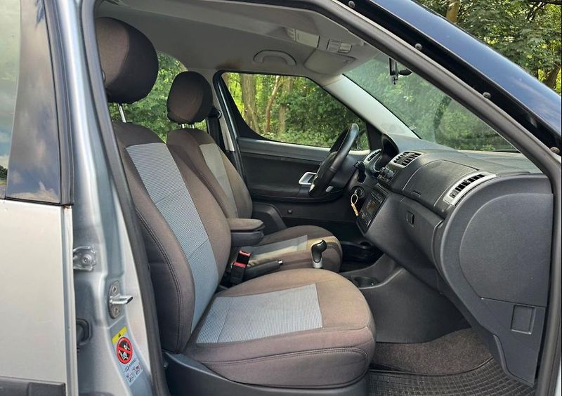 Škoda Roomster (2008) 1.4 / 63kW - fotka 11 z 16