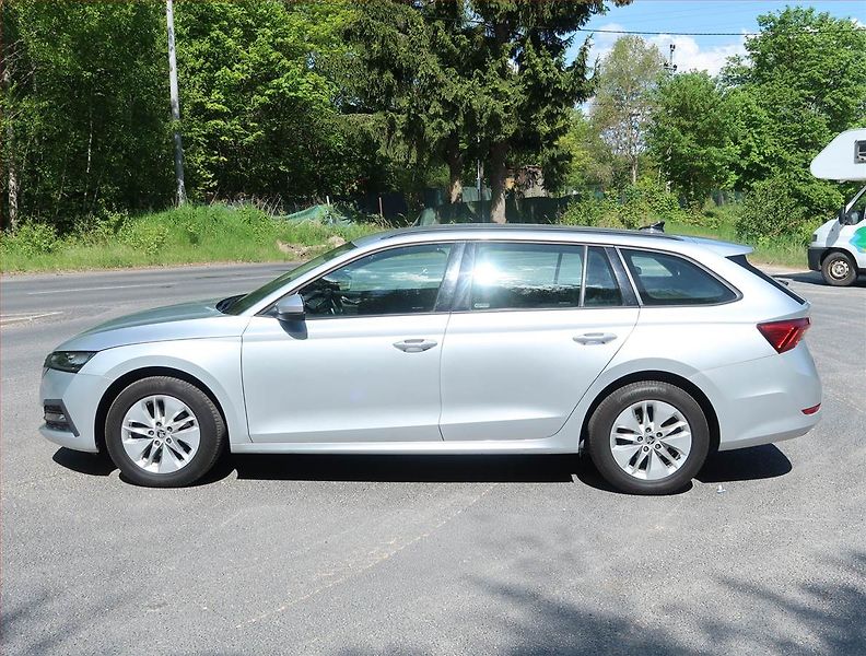 Škoda Octavia (2021) 2.0 TDI, Serv.kniha, Tempomat - fotka 3 z 14