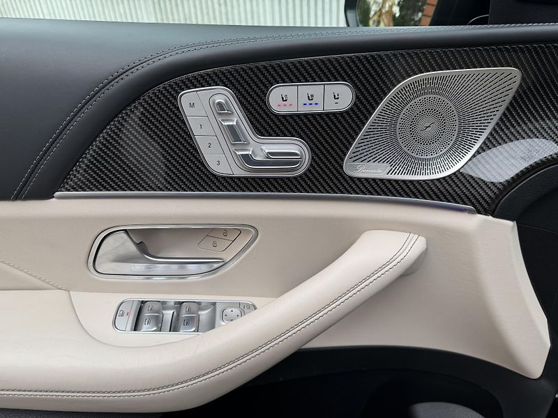 Mercedes-Benz GLE 53AMG-4M-R22-PANO-DESIGNO-ČR - fotka 14 z 34