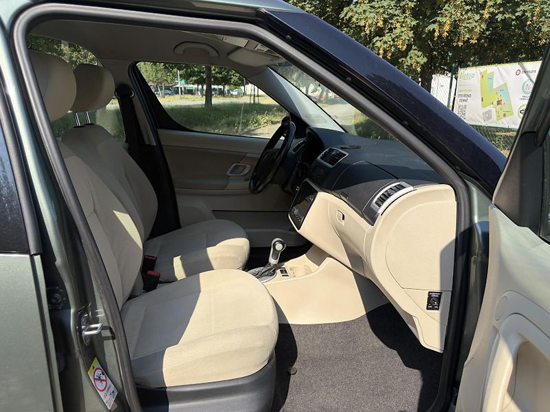 Škoda Roomster 1.6 Comfort AUTOMAT - fotka 19 z 27