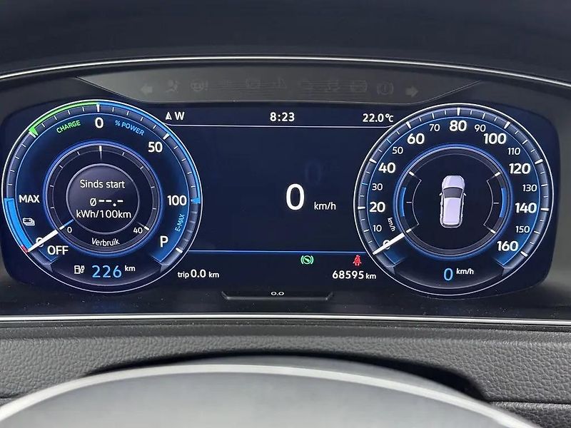 Volkswagen e-Golf 100kW ACC Tepelko Virtual 1Maj - fotka 6 z 11