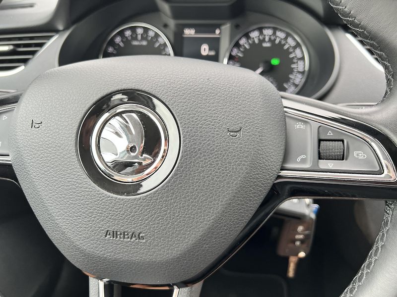 Škoda Octavia 1.6TDi 81kw KLIMA TEMPOMAT ALU - fotka 17 z 42