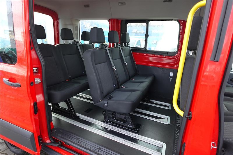Ford Transit 2,2 TDCi  L2H2 9MÍST BUS KLIMA - fotka 21 z 42