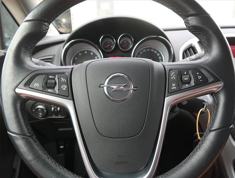 Opel Astra (2015) 1.6 16V, Serv.kniha, Tempomat - fotka 15 z 16