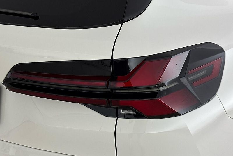 BMW X5 xDrive30d - fotka 5 z 24