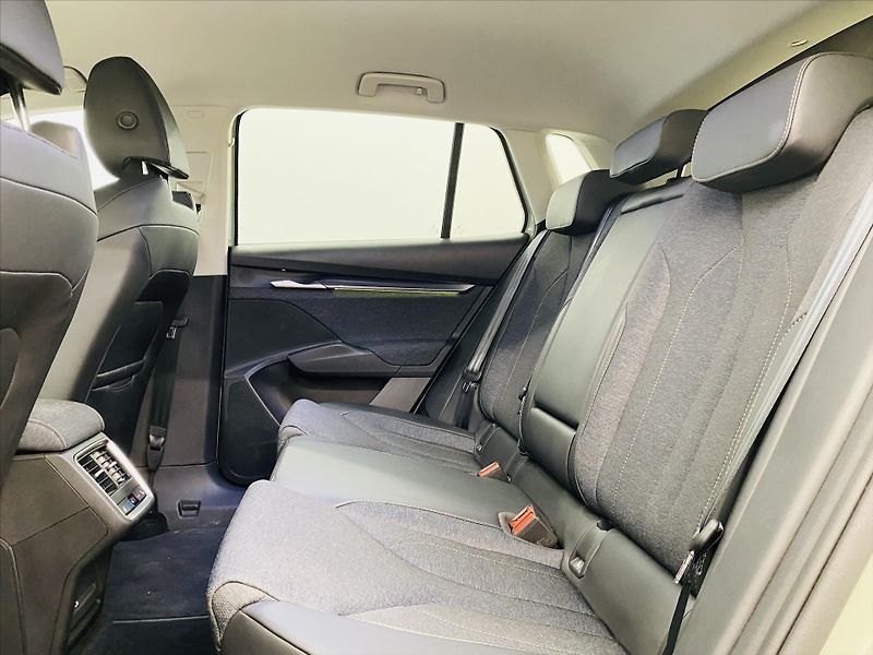 Škoda Elroq 60/63kWh 150kW, Selection - fotka 6 z 26