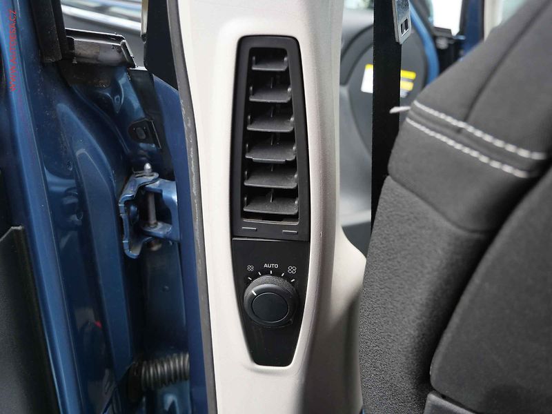 Citroën Grand C4 Picasso (2012) 1.6VTi, ČR, AC, TZ, park - fotka 18 z 22