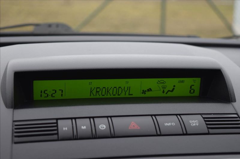 Mazda 5 1,8 i 85KW 7MÍST TAŽNÉ - fotka 37 z 45