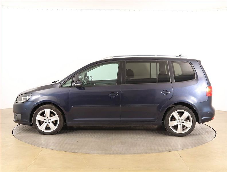 Volkswagen Touran (2013) 1.6 TDI, Automat, Navi - fotka 3 z 18
