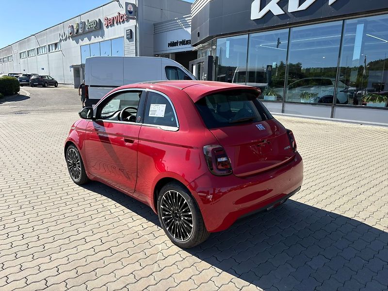 Fiat 500 (2026) Hybrid La Prima HB 1.0 BSG 65k - fotka 5 z 17
