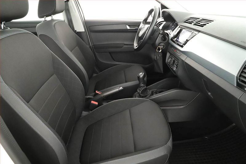 Škoda Fabia (2021) Ambition 1.0 TSI, ČR,1.maj - fotka 7 z 12