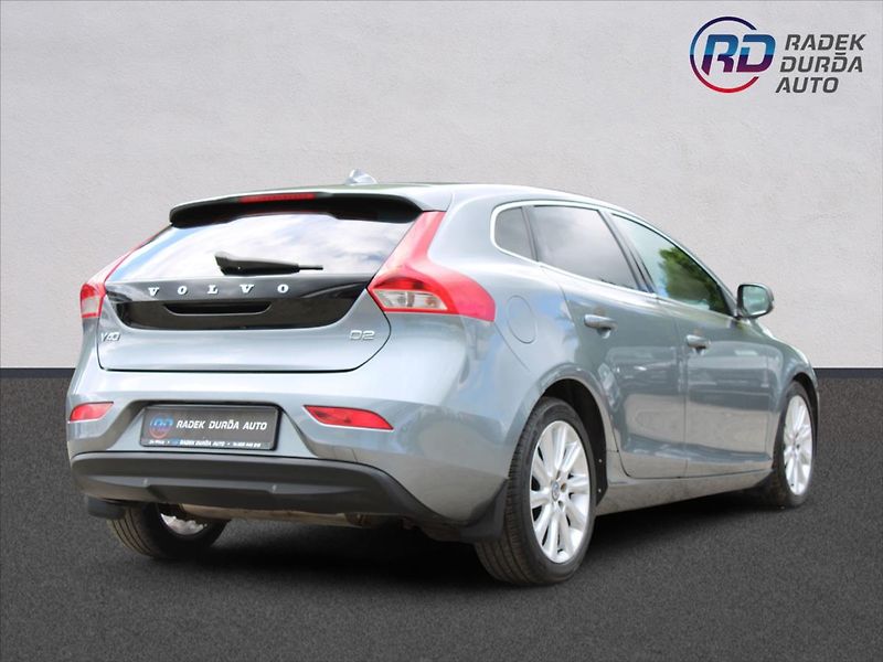 Volvo V40 2,0 D2  AUTOMAT,VÝHŘEVY - fotka 5 z 29