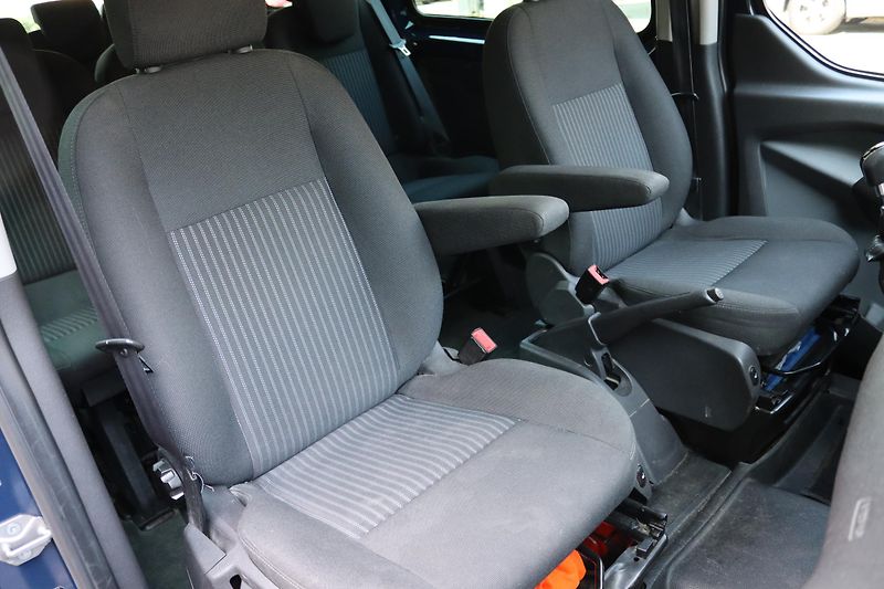 Ford Transit Custom 2.2TDCI 74kW 8 MÍST - fotka 49 z 50