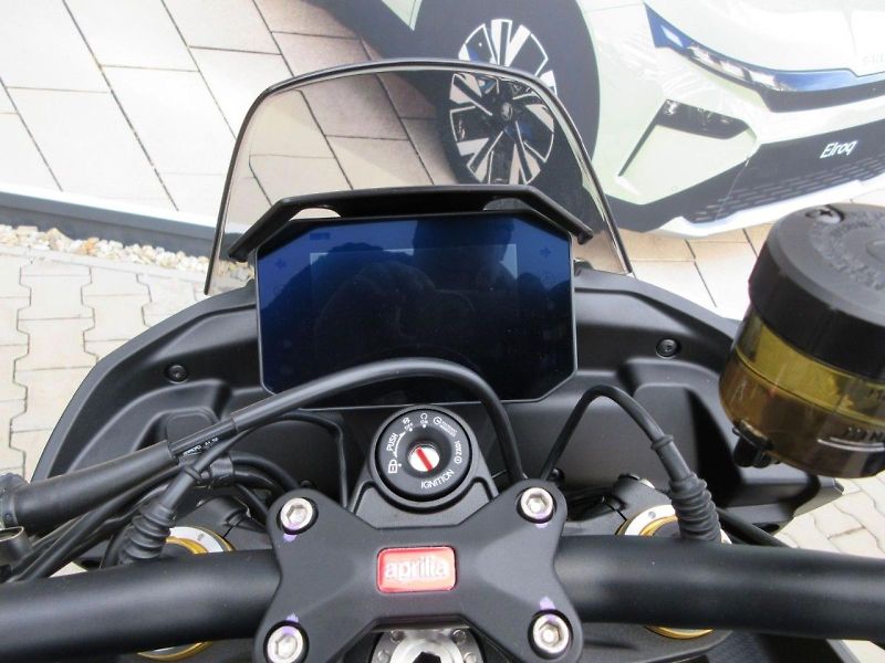 Aprilia (2026) Tuono V4 1100 Factory MY2026 - fotka 12 z 13
