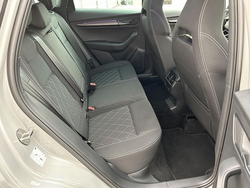 Škoda Karoq 1.5 TSI SportLine - fotka 29 z 32