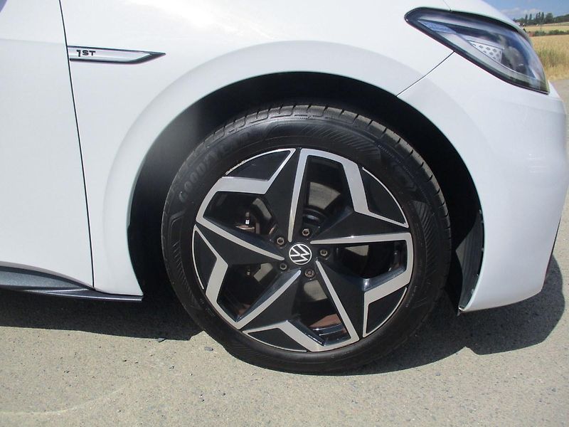 Volkswagen ID.3 PRO PERFOR 150kW (62kWh) 93TKM - fotka 30 z 52