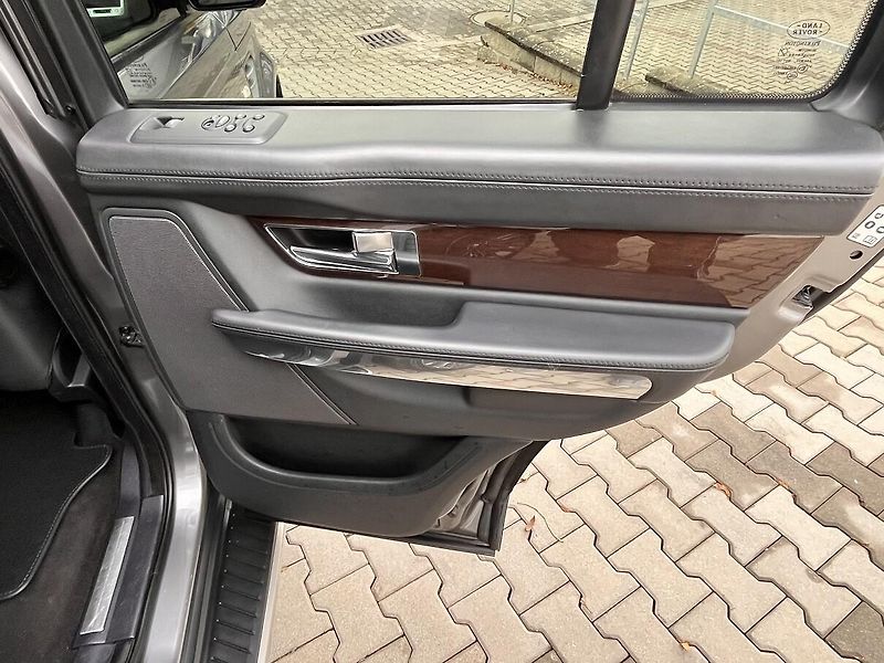 Land Rover Range Rover Sport (2010) 3.0 /180kW - fotka 16 z 44