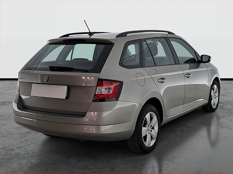 Škoda Fabia (2018) 1.0 TSI, Park. senzory - fotka 5 z 19