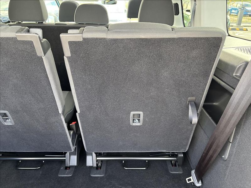 Ford Tourneo Connect 2,0 EcoBlue Active L2 Aut. - fotka 15 z 52