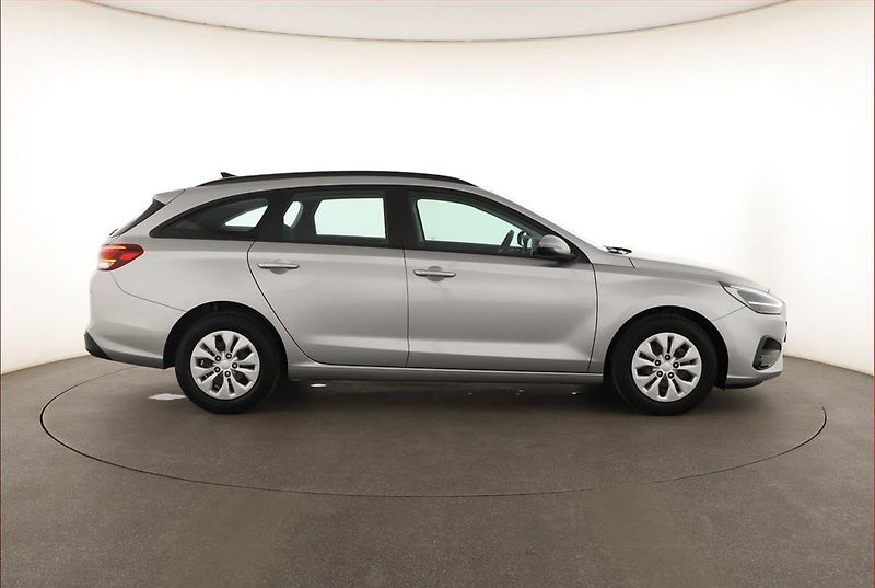 Hyundai i30 (2026) 1.0 T-GDI, Comfort, Navigace - fotka 6 z 14