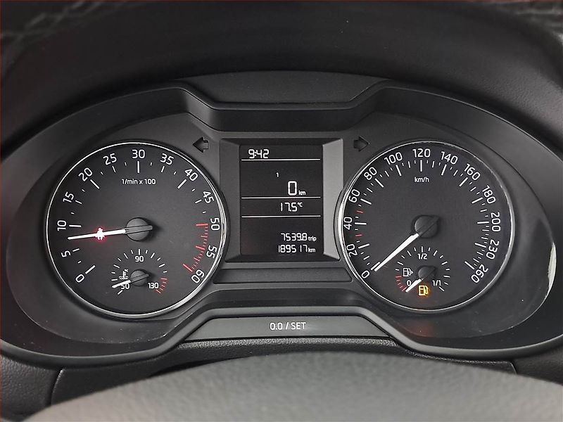 Škoda Octavia (2016) Ambition 1.6 TDI, Tempomat - fotka 11 z 15