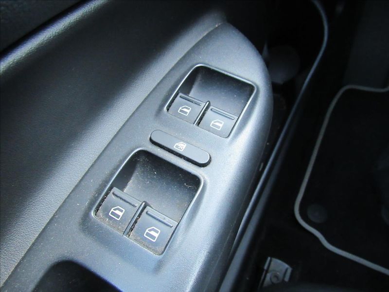 Škoda Octavia 2,0 TSI RS 147kW Combi - fotka 22 z 26