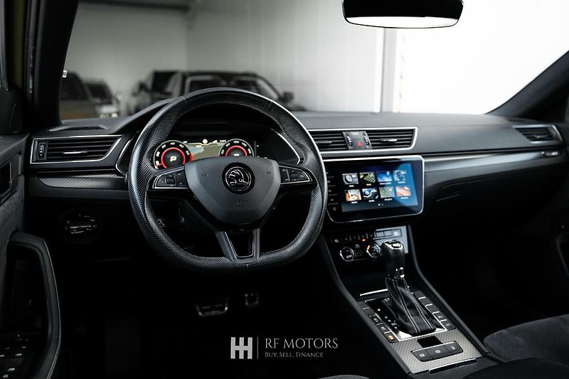Škoda Superb (2019) Superb SportLine 4x4 200kW - fotka 16 z 45