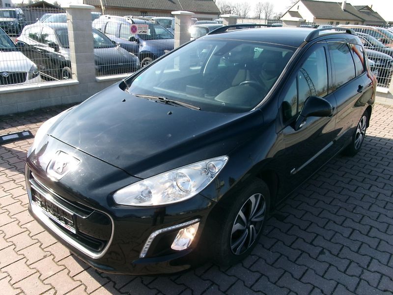 Peugeot 308 (2013) SW 2,0HDI NAVI AC BT TEMP - fotka 1 z 28