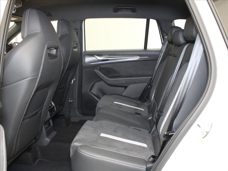 Škoda Kodiaq 2,0 TDI 4x4 Sportline 22tkm.TZ - fotka 7 z 33