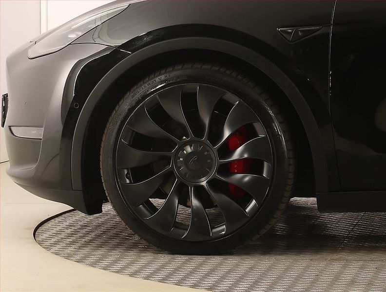 Tesla Model Y (2022) Long Range AWD 79kWh, SoH 91% - fotka 14 z 33