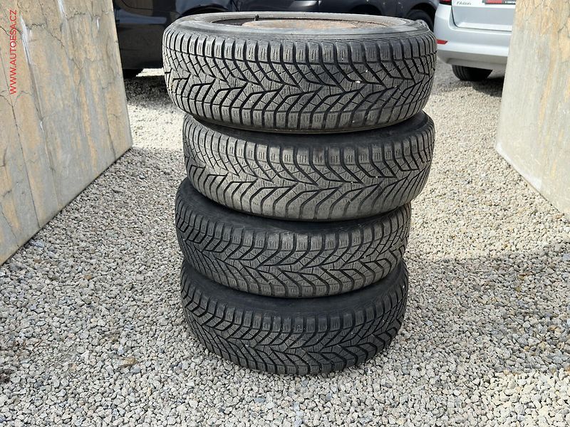 Ford Focus (2011) 1.6 TDCi, AC, STK3/28 - fotka 15 z 15