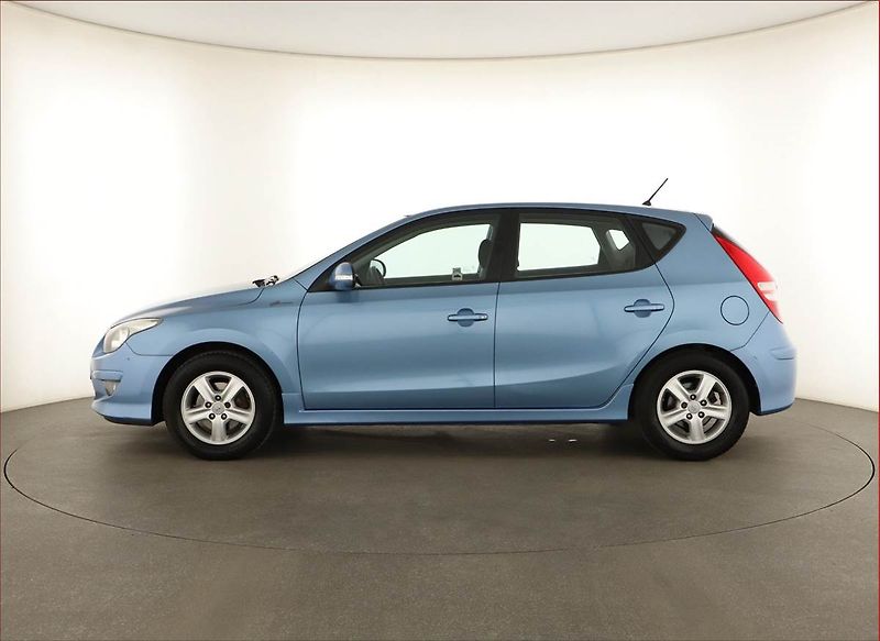 Hyundai i30 (2011) 1.4 CVVT, ČR,1.maj, Serv.kniha - fotka 3 z 13