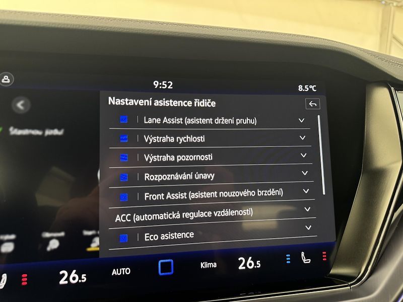 Volkswagen Touareg 3.0d*DPH*R-LINE*Final Edition* - fotka 35 z 50