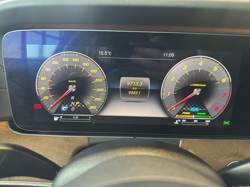 Mercedes-Benz Třídy E (2019) E53 AMG 4MATIC+ - fotka 12 z 27