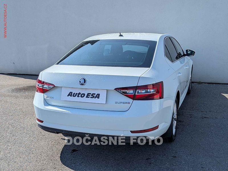 Škoda Superb (2016) 1.4TSi, Navi, bixen - fotka 4 z 16