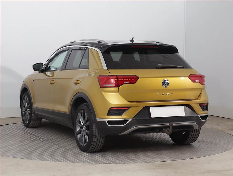 Volkswagen T-Roc (2019) Style 1.0 TSI, Navi, Tempomat - fotka 4 z 17