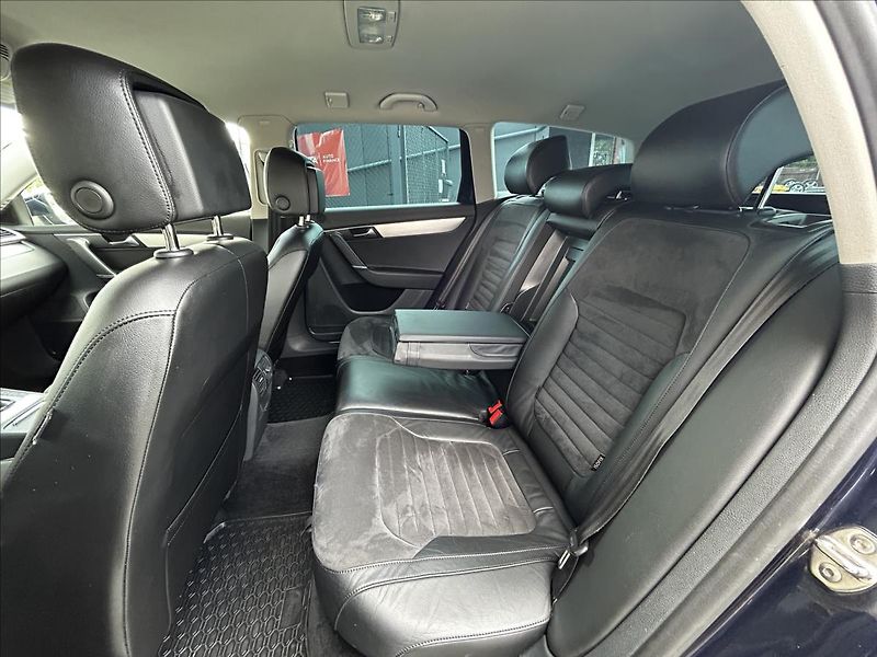 Volkswagen Passat 2,0 TDi 125kW DSG 4x4  Tažné - fotka 34 z 50