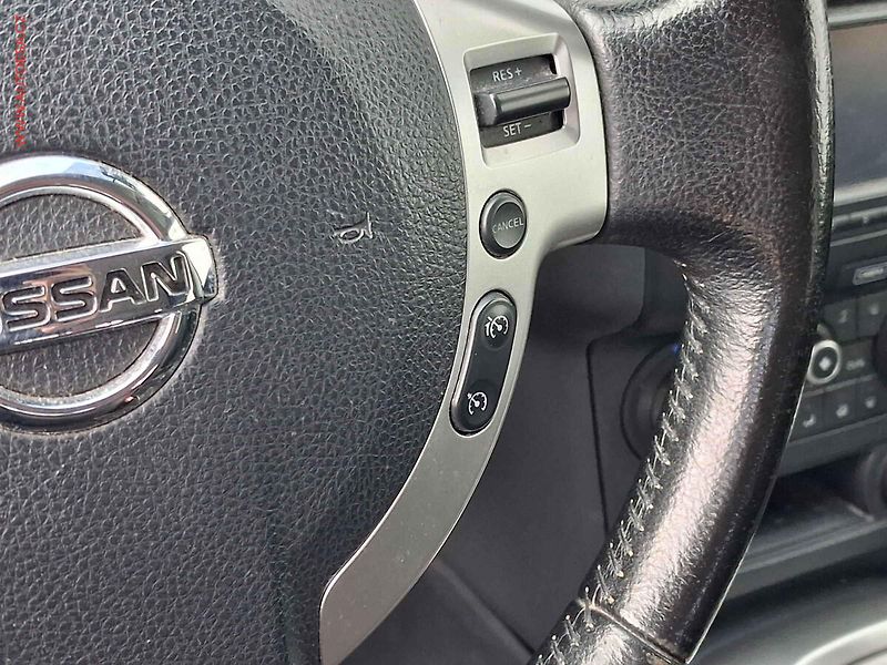 Nissan Qashqai (2012) 2.0 16V, Tekna, AT, xenon - fotka 13 z 21