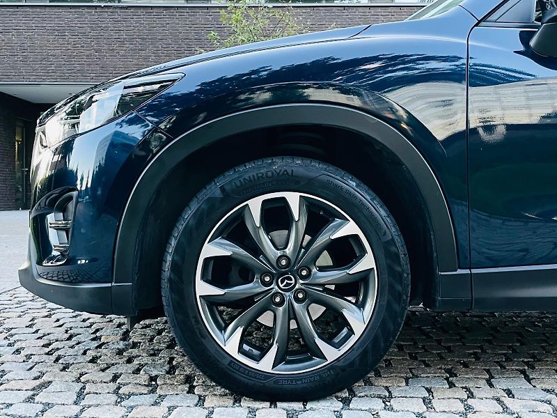 Mazda CX-5 2.5i 4x4 AUT 1.MAJITEL KAMERA - fotka 52 z 53
