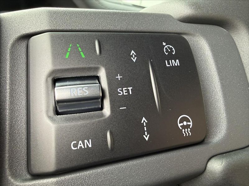 Land Rover Defender (2026) 3,0 110 DYNAMIC SE D250 - fotka 16 z 36