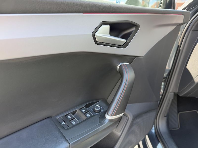 Seat Leon (2021) FR/2.0 TDi 110kw/DPH - fotka 15 z 19